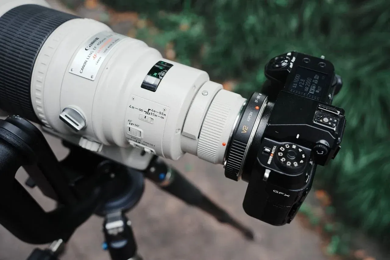 Canon EF 400mm F2.8をKIPON EF-GFX AF経由でGFX100Sへ装着した状態