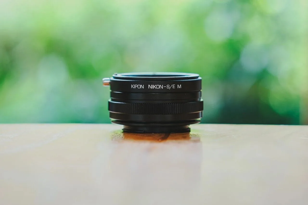 KIPON Nikon F-Sony E ヘリコイドアダプターの外観